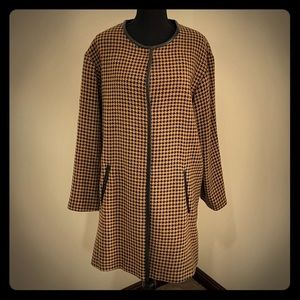 Blk/Tan Houndstooth Poncho Coat, Size 10